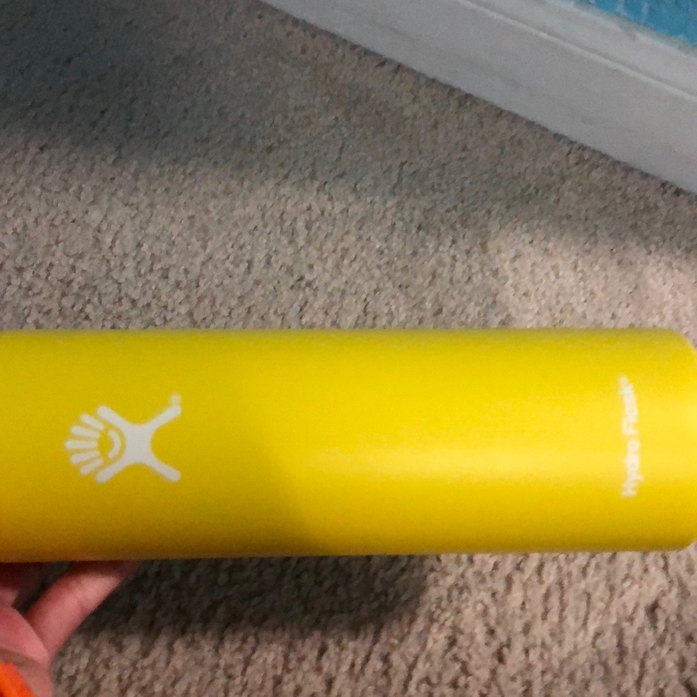 Hydroflask yellow